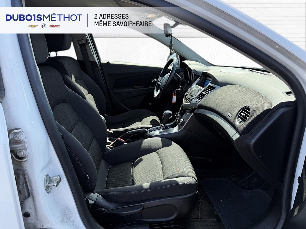 2014 Chevrolet Cruze 1LT, AUTOMATIQUE, BERLINE, AIR CLIMATISEE !!! in Plessisville, Quebec - 12 - w1024h768px