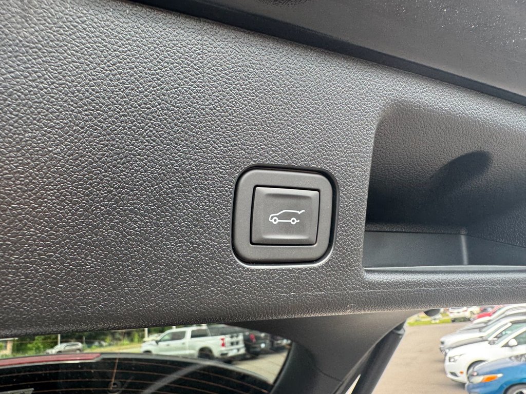 Chevrolet Equinox EV  2025 à Plessisville, Québec - 11 - w1024h768px