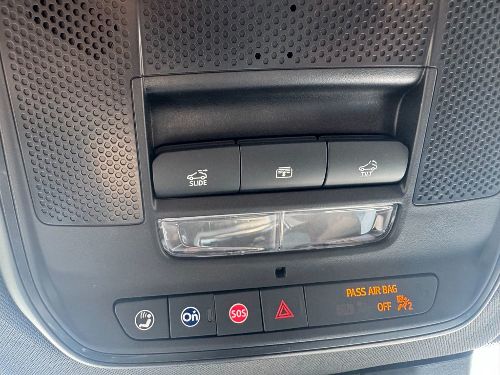 2025 Chevrolet Equinox EV in Victoriaville, Quebec - 22 - w1024h768px