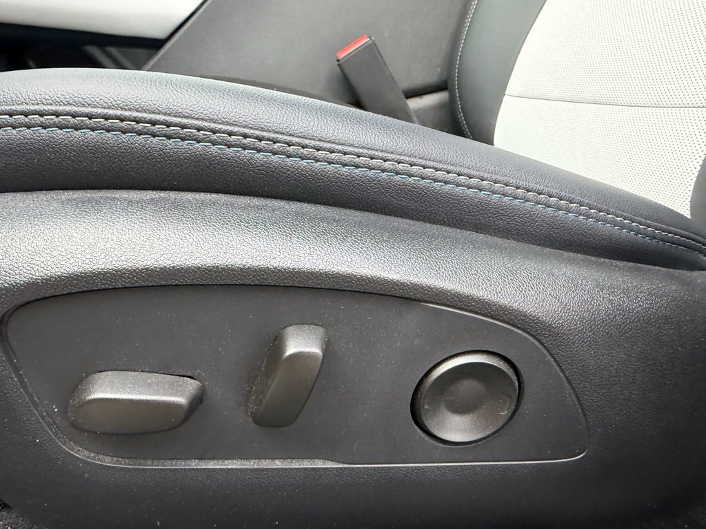 2025 Chevrolet Equinox EV in Plessisville, Quebec - 17 - w1024h768px
