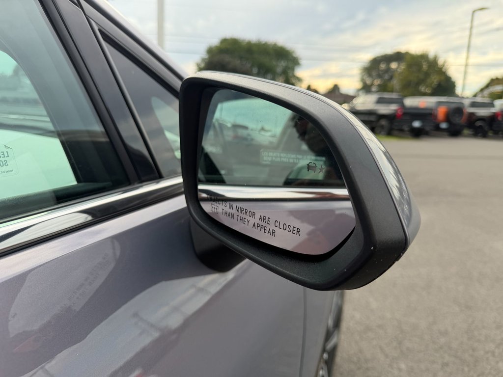 2025 Chevrolet Equinox EV in Plessisville, Quebec - 13 - w1024h768px