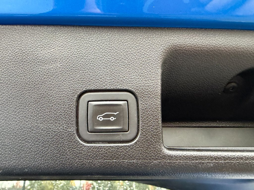 Chevrolet Equinox EV  2025 à Plessisville, Québec - 11 - w1024h768px