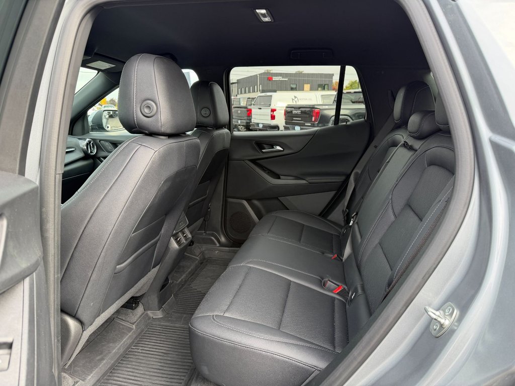 2025 Chevrolet Equinox in Victoriaville, Quebec - 12 - w1024h768px