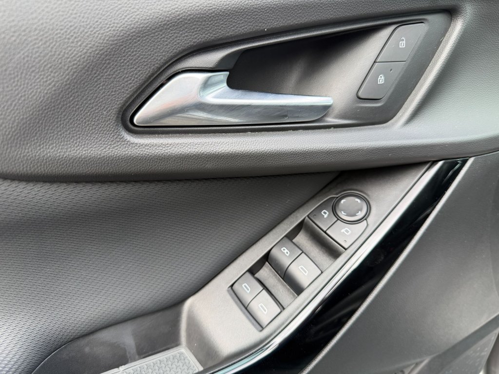 2025 Chevrolet Equinox in Victoriaville, Quebec - 20 - w1024h768px