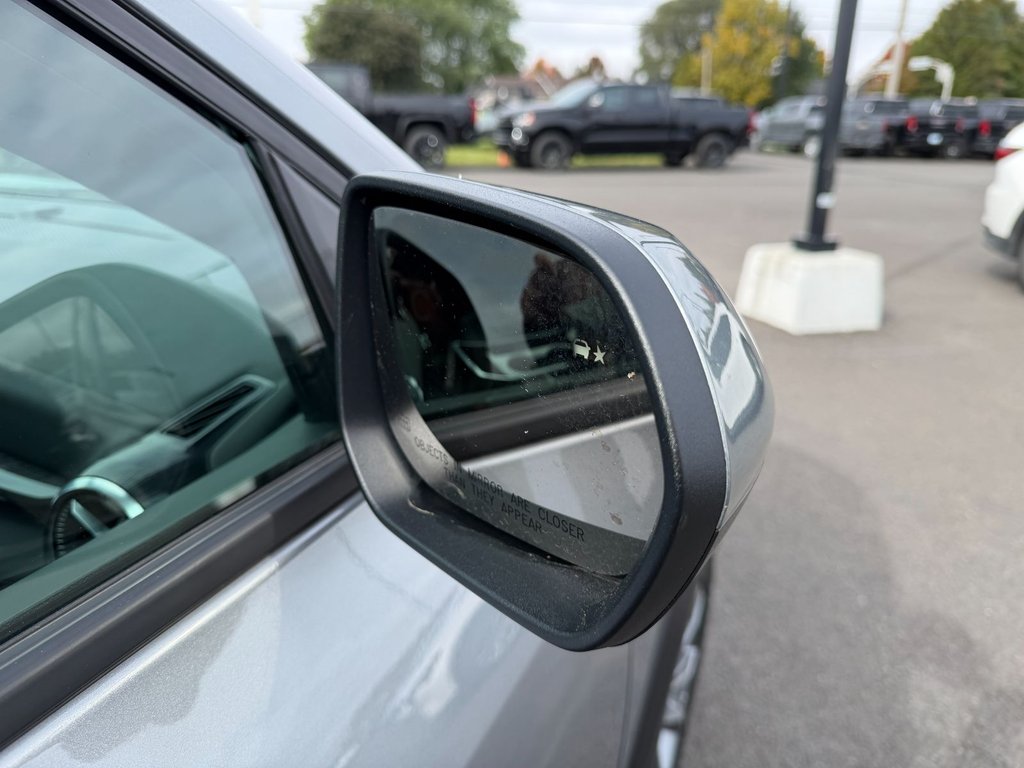 2025 Chevrolet Equinox in Victoriaville, Quebec - 15 - w1024h768px