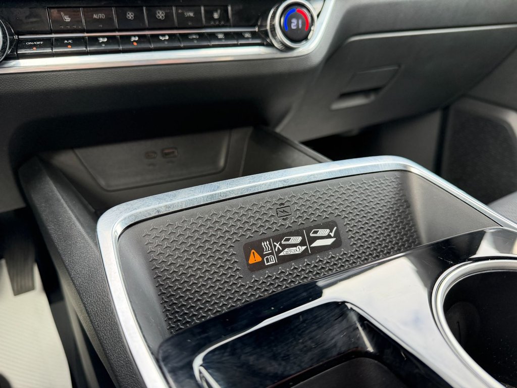 2025 Chevrolet Equinox in Victoriaville, Quebec - 25 - w1024h768px