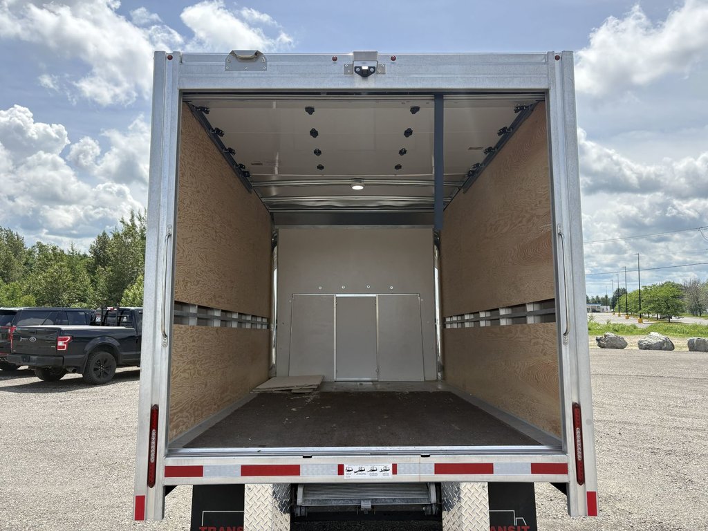 2025 Chevrolet Express Commercial Cutaway CUBE 12 PIEDS, V8 6.6L A GAS, CAMERA !!! in Plessisville, Quebec - 10 - w1024h768px