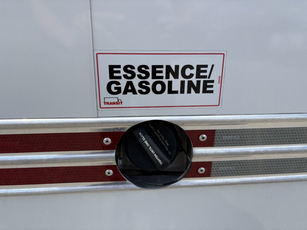 2025 Chevrolet Express Commercial Cutaway CUBE 12 PIEDS, V8 6.6L A GAS, CAMERA !!! in Plessisville, Quebec - 9 - w1024h768px