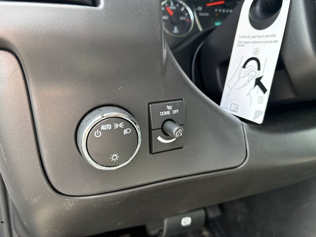 2025 Chevrolet Express Commercial Cutaway CUBE 12 PIEDS, V8 6.6L A GAS, CAMERA !!! in Plessisville, Quebec - 14 - w1024h768px
