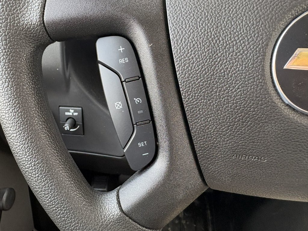 2025 Chevrolet Express Commercial Cutaway CUBE 12 PIEDS, V8 6.6L A GAS, CAMERA !!! in Plessisville, Quebec - 16 - w1024h768px