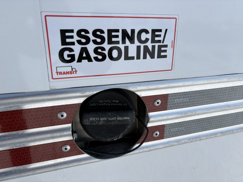 2025 Chevrolet Express Cutaway 3500 WT 139'' in Plessisville, Quebec - 9 - w1024h768px