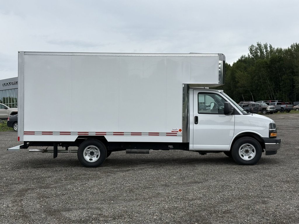 Chevrolet Express Cutaway 3500  2026 à Plessisville, Québec - 7 - w1024h768px