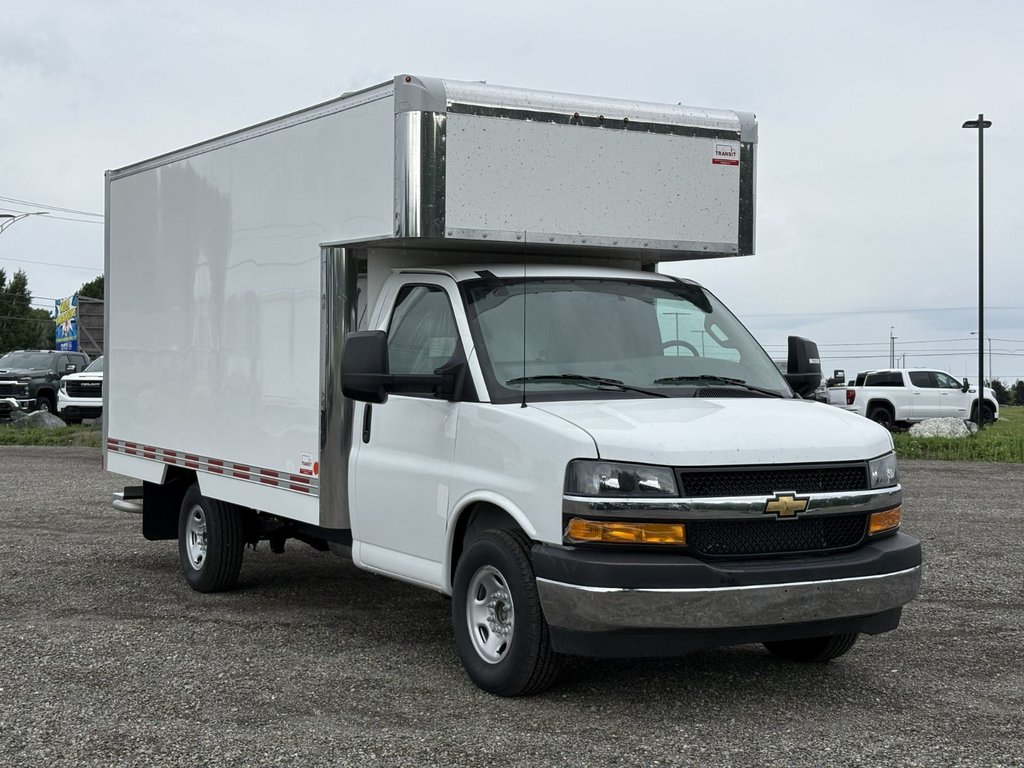 Chevrolet Express Cutaway 3500  2026 à Plessisville, Québec - 8 - w1024h768px