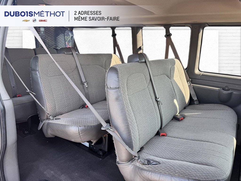 2020 Chevrolet Express Passenger in Plessisville, Quebec - 11 - w1024h768px