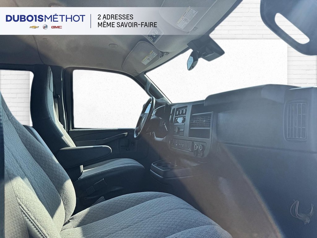 2020 Chevrolet Express Passenger in Plessisville, Quebec - 16 - w1024h768px