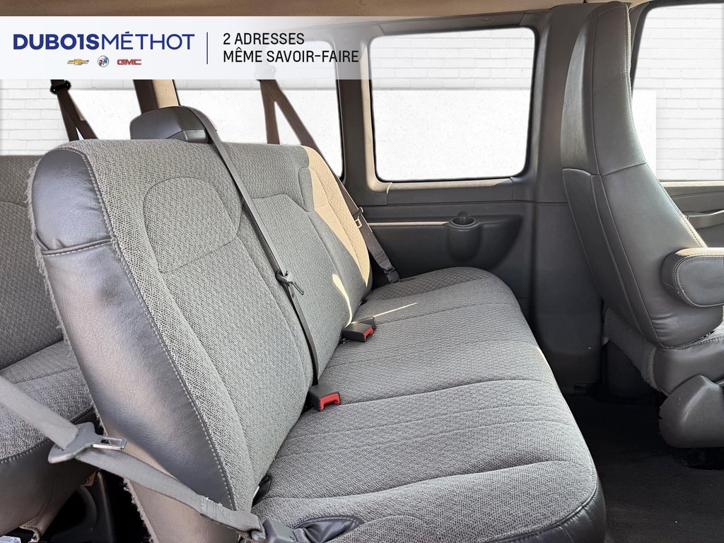 2020 Chevrolet Express Passenger in Plessisville, Quebec - 12 - w1024h768px