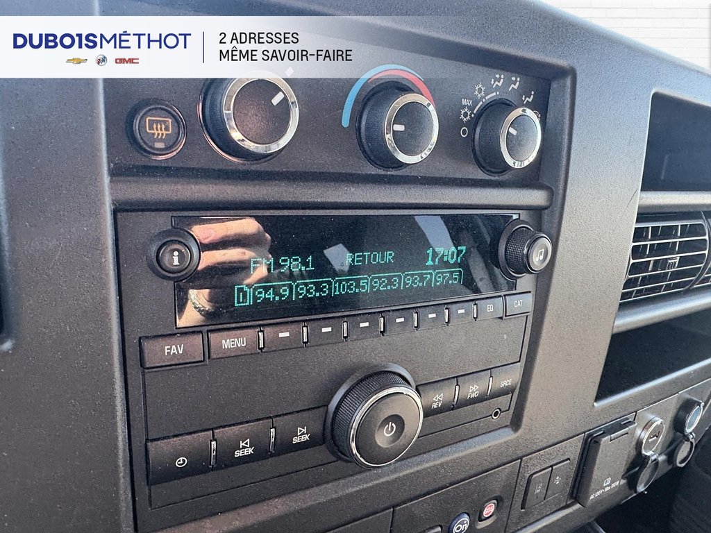 2020 Chevrolet Express Passenger in Plessisville, Quebec - 24 - w1024h768px