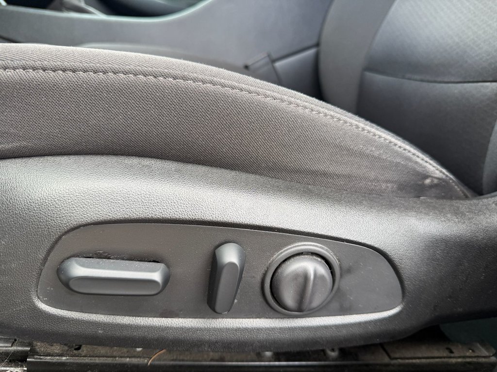 2019 Chevrolet Malibu in Victoriaville, Quebec - 14 - w1024h768px
