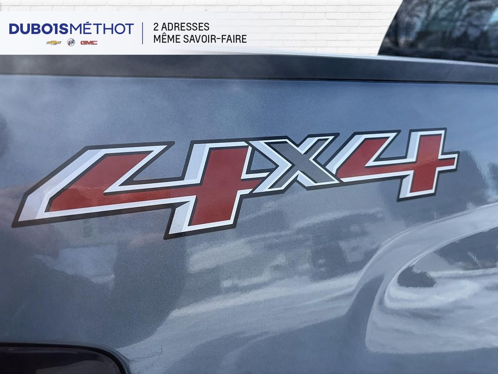 Chevrolet Silverado 1500 LS, CABINE DOUBLE, V8 5.3L, 4X4, 6 PLACES !!! 2016 à Plessisville, Québec - 10 - w1024h768px