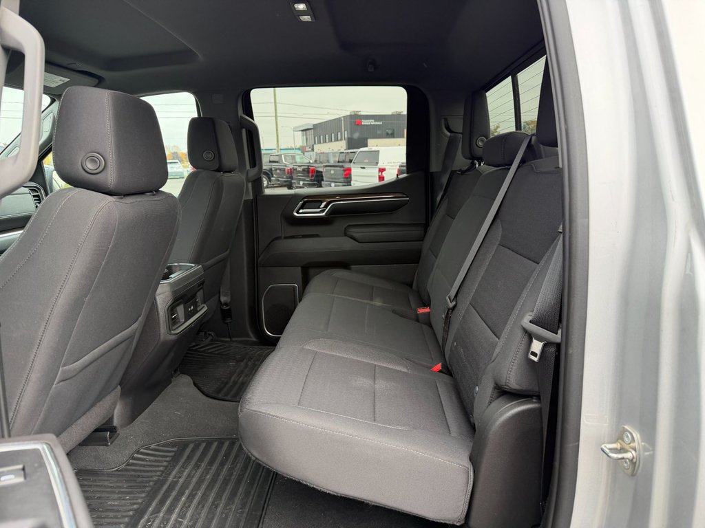 2022 Chevrolet Silverado 1500 in Plessisville, Quebec - 13 - w1024h768px