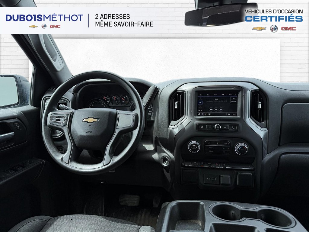 2022 Chevrolet Silverado 1500 CUSTOM, 2.7L TURBO, CREW, 4X4, CARPLAY CAMERA !!! in Victoriaville, Quebec - 12 - w1024h768px