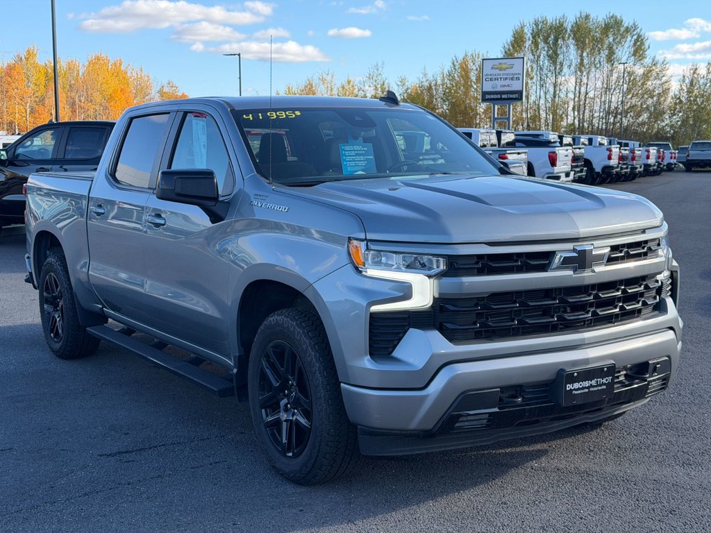 Chevrolet Silverado 1500  2023 à Victoriaville, Québec - 9 - w1024h768px