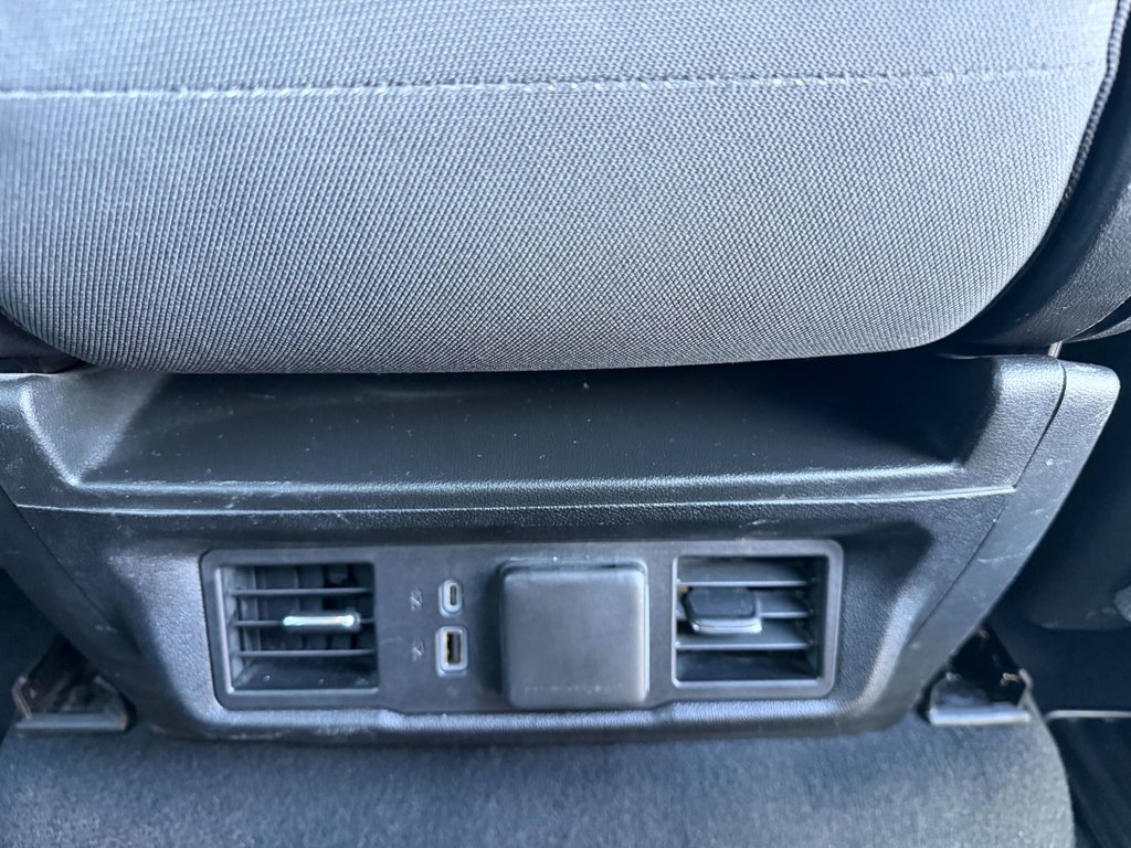 Chevrolet Silverado 1500  2023 à Victoriaville, Québec - 11 - w1024h768px