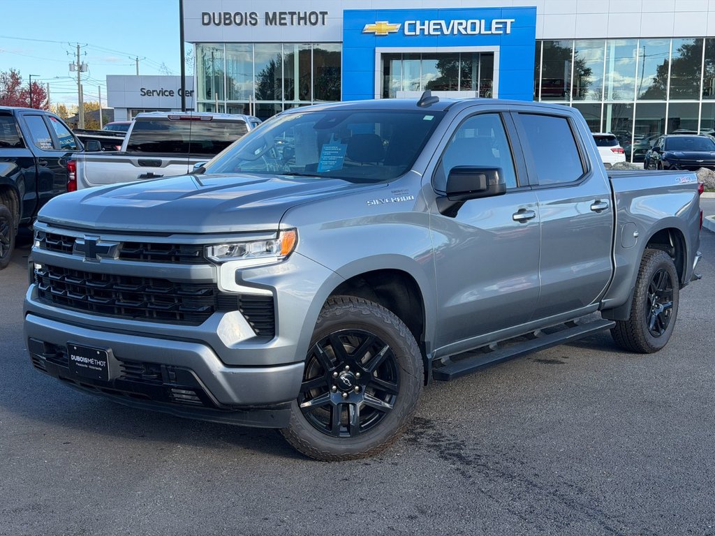 Chevrolet Silverado 1500  2023 à Victoriaville, Québec - 1 - w1024h768px