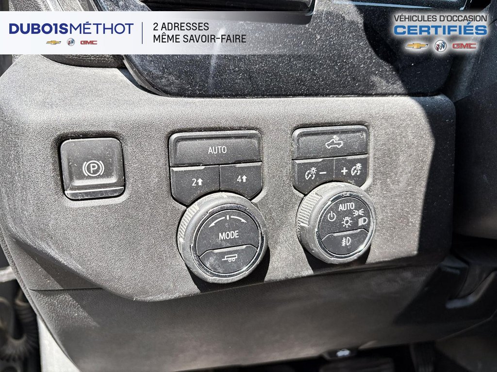 Chevrolet Silverado 1500  2023 à Victoriaville, Québec - 17 - w1024h768px