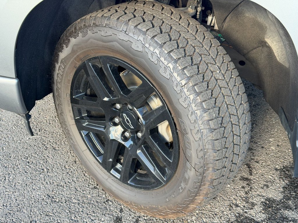 Chevrolet Silverado 1500  2023 à Victoriaville, Québec - 29 - w1024h768px