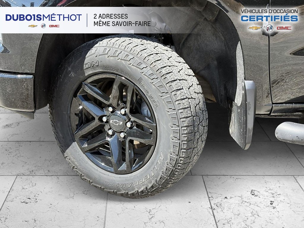 Chevrolet Silverado 1500 LT TRAIL BOSS, V8 5.3L, CUIR, CREW, TOIT, 4X4 !!! 2024 à Victoriaville, Québec - 2 - w1024h768px