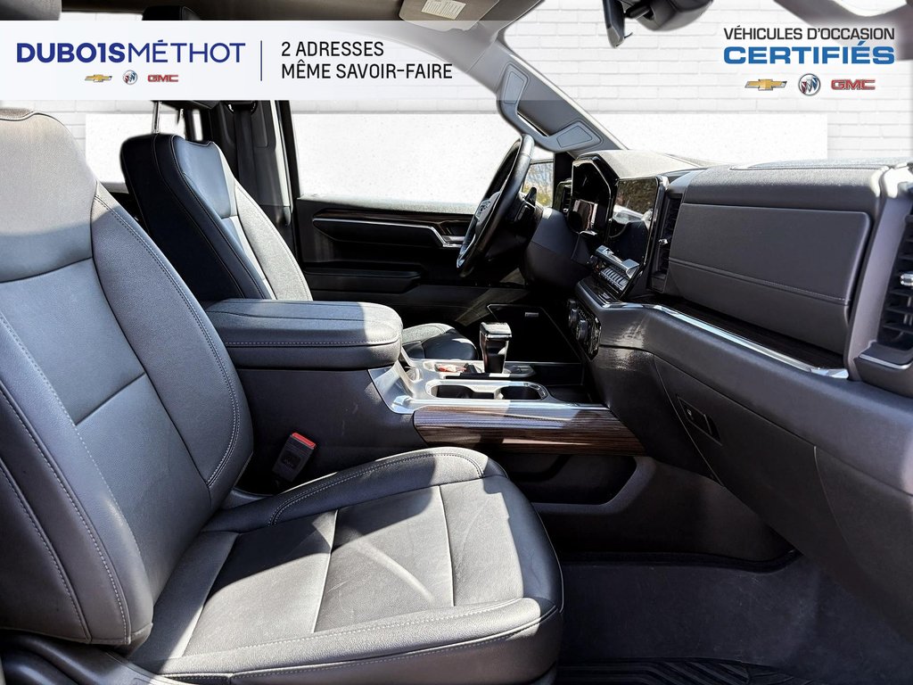 Chevrolet Silverado 1500 LT TRAIL BOSS, V8 5.3L, CUIR, CREW, TOIT, 4X4 !!! 2024 à Victoriaville, Québec - 15 - w1024h768px