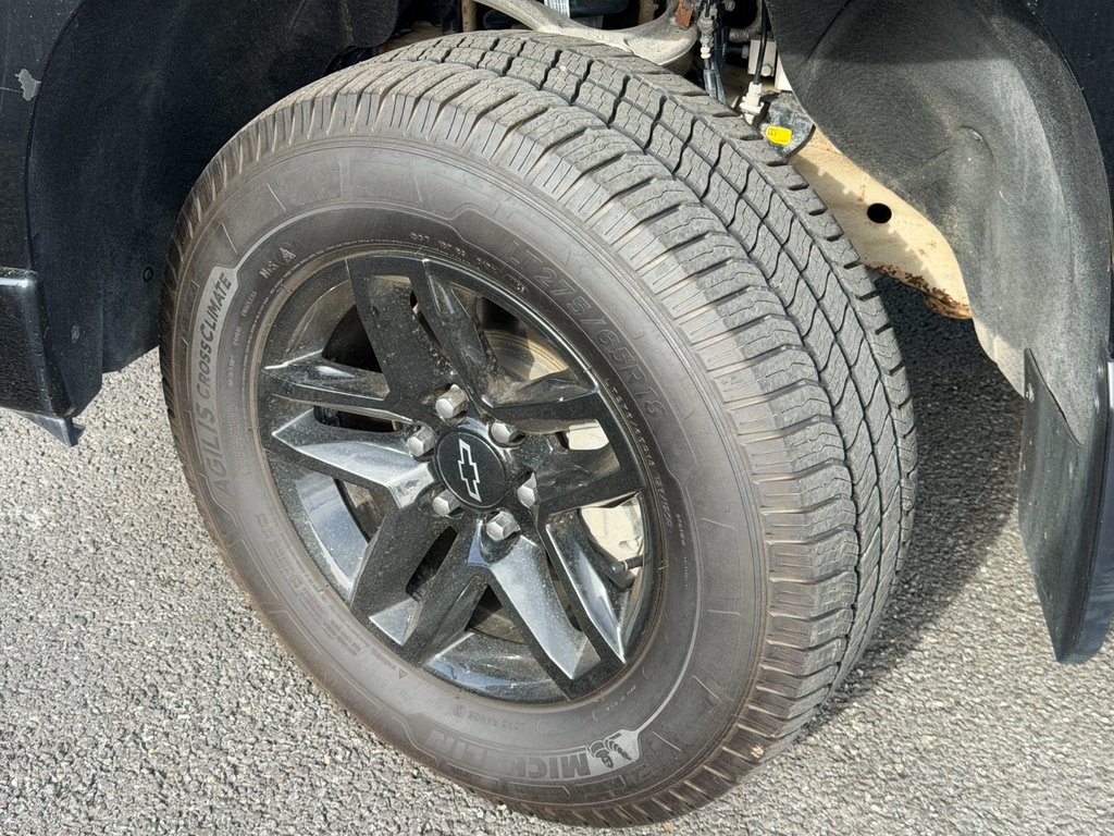 2025 Chevrolet Silverado 1500 in Plessisville, Quebec - 2 - w1024h768px