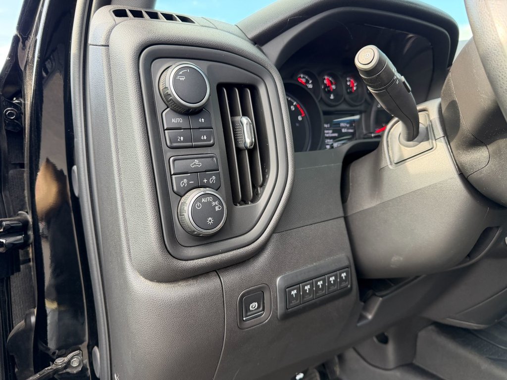 2025 Chevrolet Silverado 1500 in Plessisville, Quebec - 21 - w1024h768px
