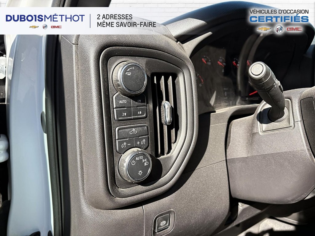 2025 Chevrolet Silverado 1500 in Victoriaville, Quebec - 20 - w1024h768px