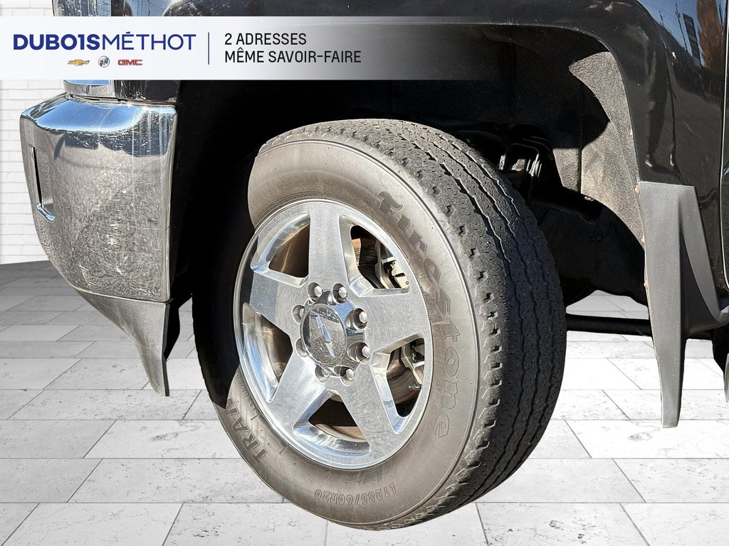 2015 Chevrolet Silverado 2500HD in Plessisville, Quebec - 2 - w1024h768px