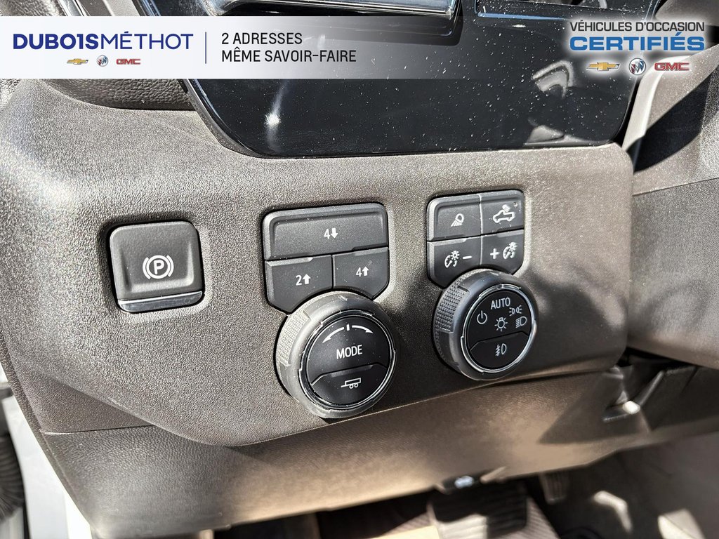Chevrolet Silverado 2500HD LT, DURAMAX. V8 6.6L DIESEL, Z71 OFF-ROAD CONSOLE 2024 à Plessisville, Québec - 22 - w1024h768px