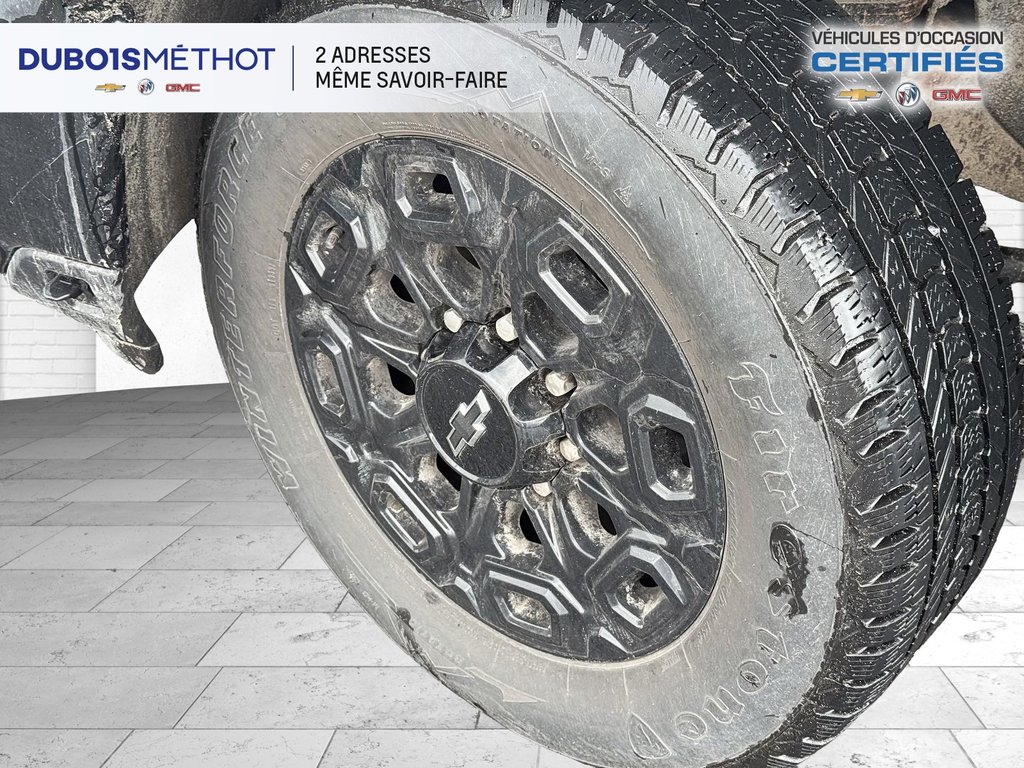 Chevrolet Silverado 2500HD LTZ, CUIR, FENÊTRE ARRIÈRE COULISSANTE !!! 2024 à Plessisville, Québec - 2 - w1024h768px