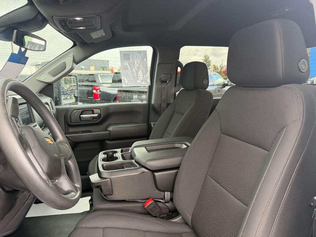 Chevrolet Silverado 2500HD  2024 à Victoriaville, Québec - 14 - w1024h768px