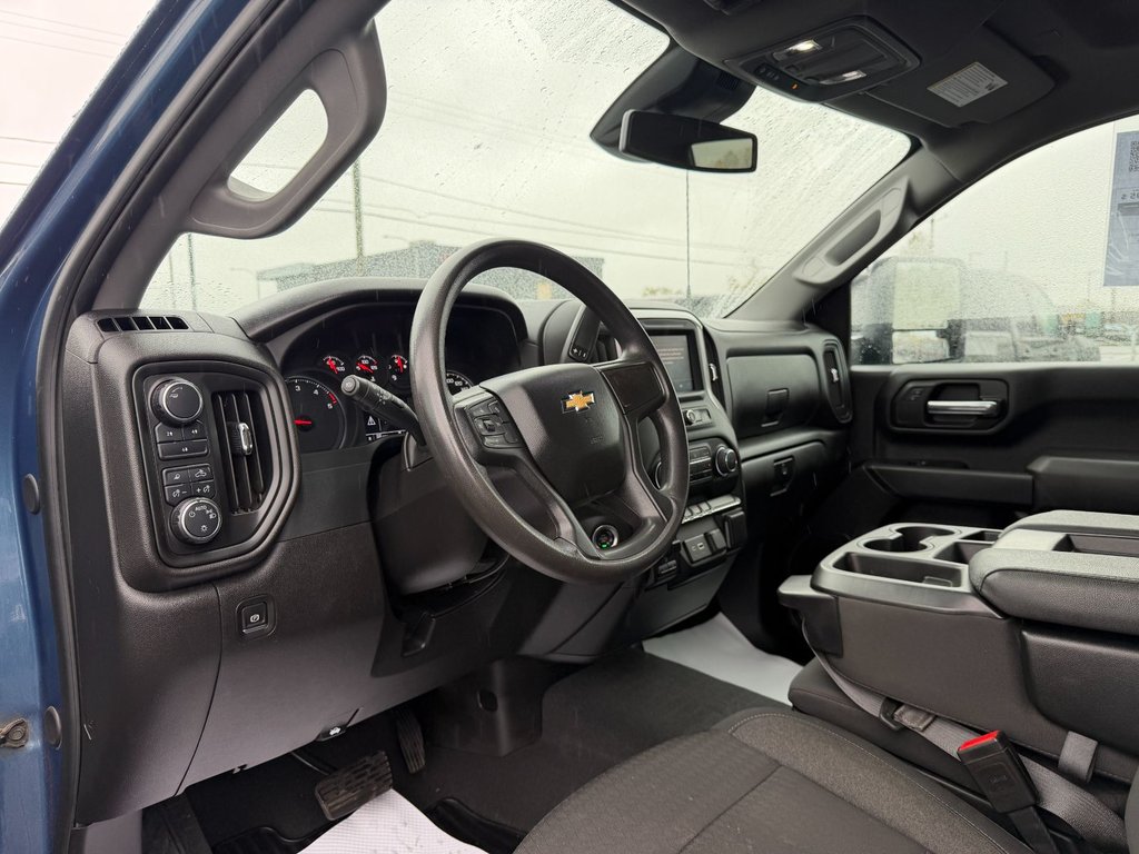Chevrolet Silverado 2500HD  2024 à Victoriaville, Québec - 19 - w1024h768px