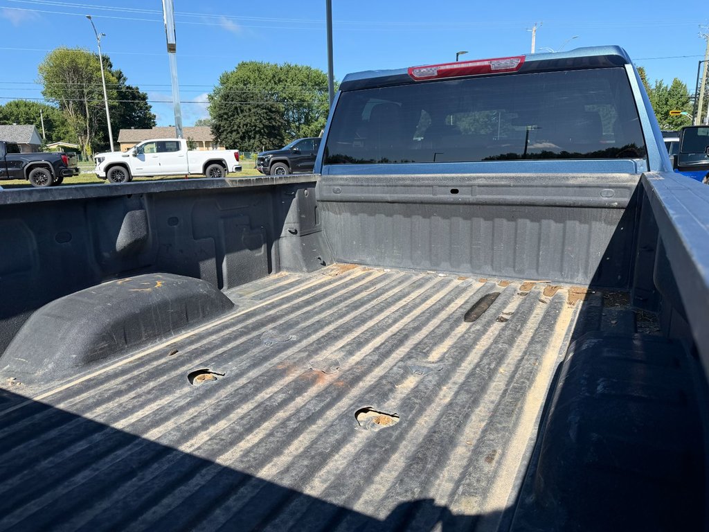 Chevrolet Silverado 2500HD  2024 à Victoriaville, Québec - 9 - w1024h768px