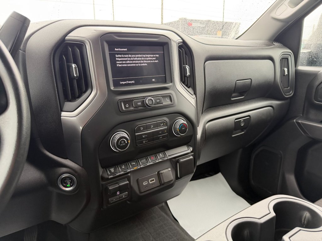 Chevrolet Silverado 2500HD  2024 à Victoriaville, Québec - 24 - w1024h768px