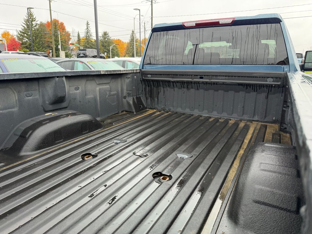 Chevrolet Silverado 2500HD  2024 à Victoriaville, Québec - 10 - w1024h768px