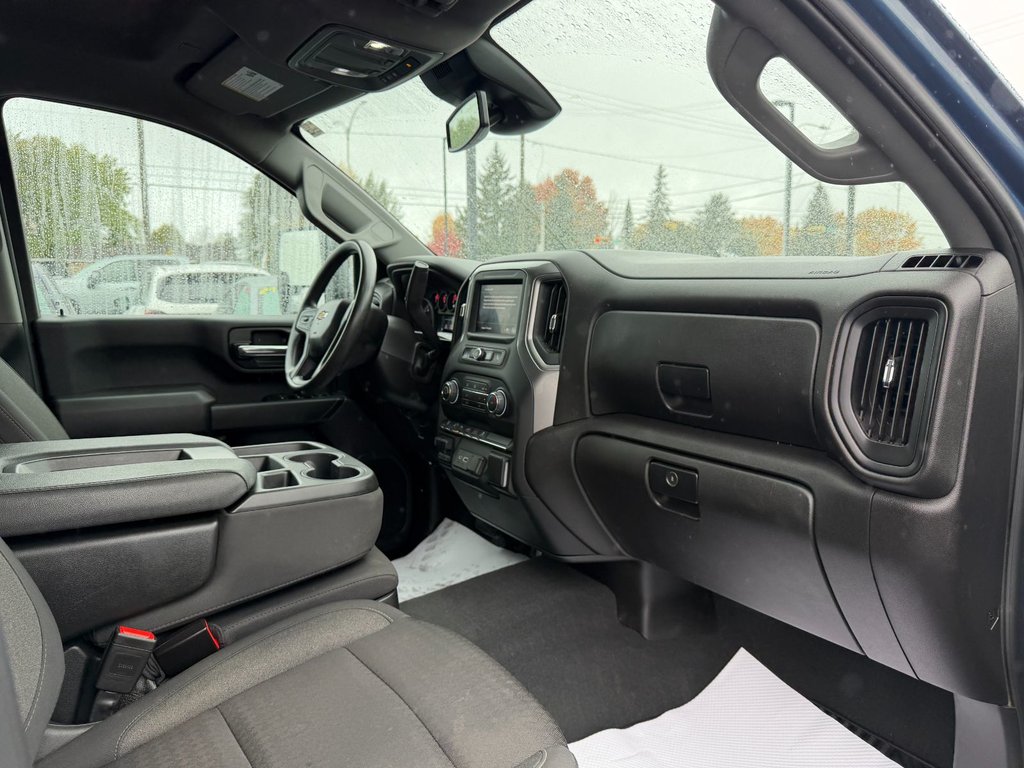 Chevrolet Silverado 2500HD  2024 à Victoriaville, Québec - 17 - w1024h768px