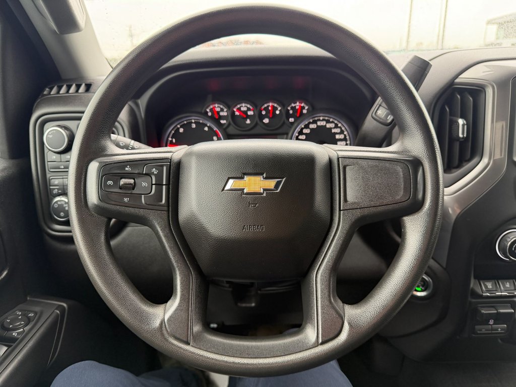 Chevrolet Silverado 2500HD  2024 à Victoriaville, Québec - 28 - w1024h768px