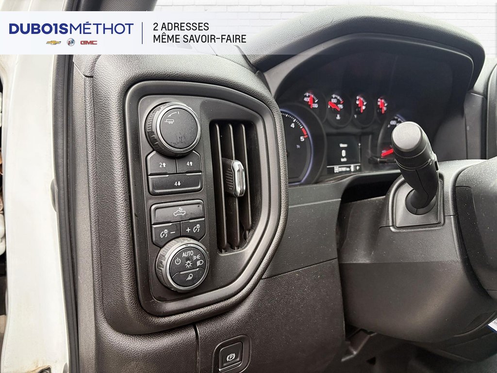 Chevrolet Silverado 3500HD  2020 à Plessisville, Québec - 21 - w1024h768px