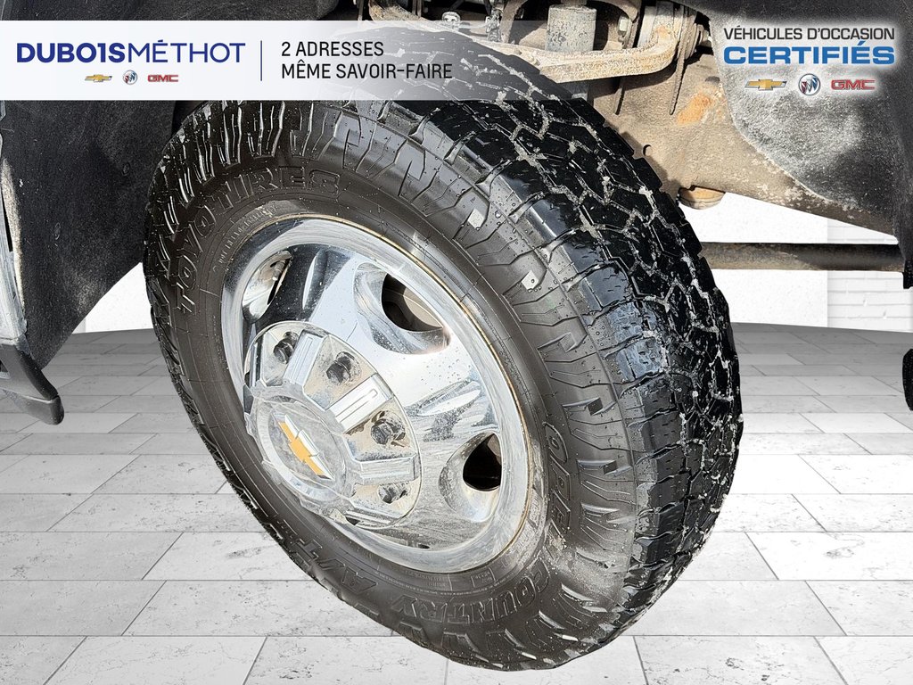 Chevrolet Silverado 3500HD LT, DOUBLE ROUE DURAMAX V8 6.6L DIESEL 4X4 CONSOLE 2024 à Plessisville, Québec - 2 - w1024h768px