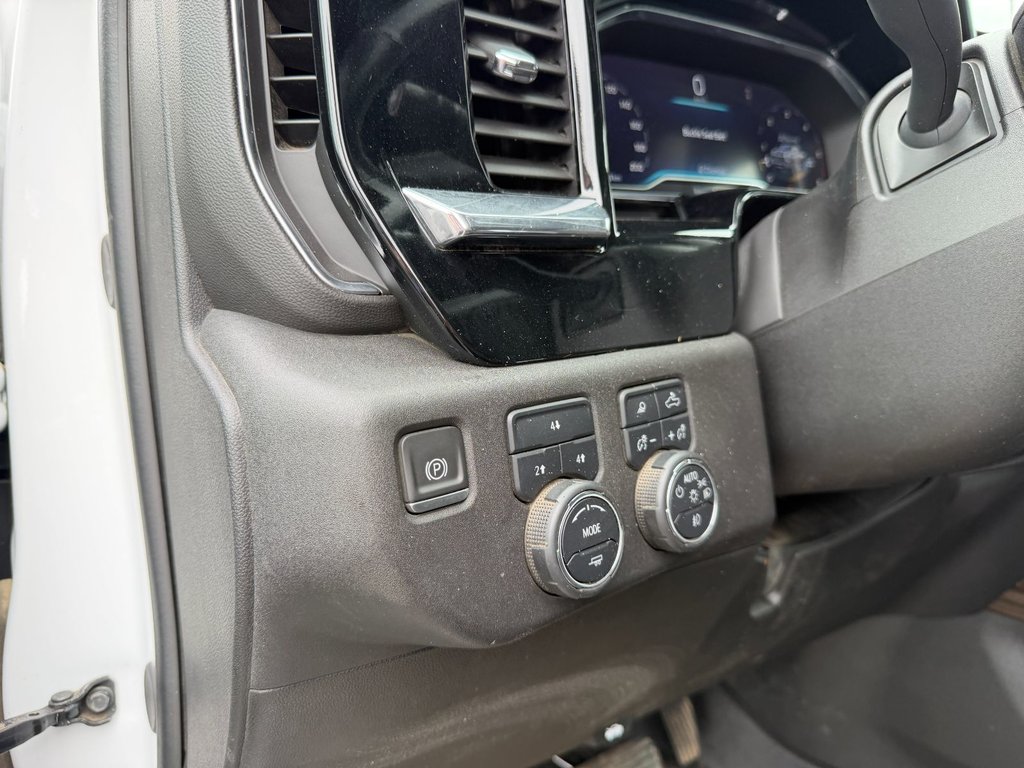 Chevrolet Silverado 3500HD  2024 à Victoriaville, Québec - 20 - w1024h768px