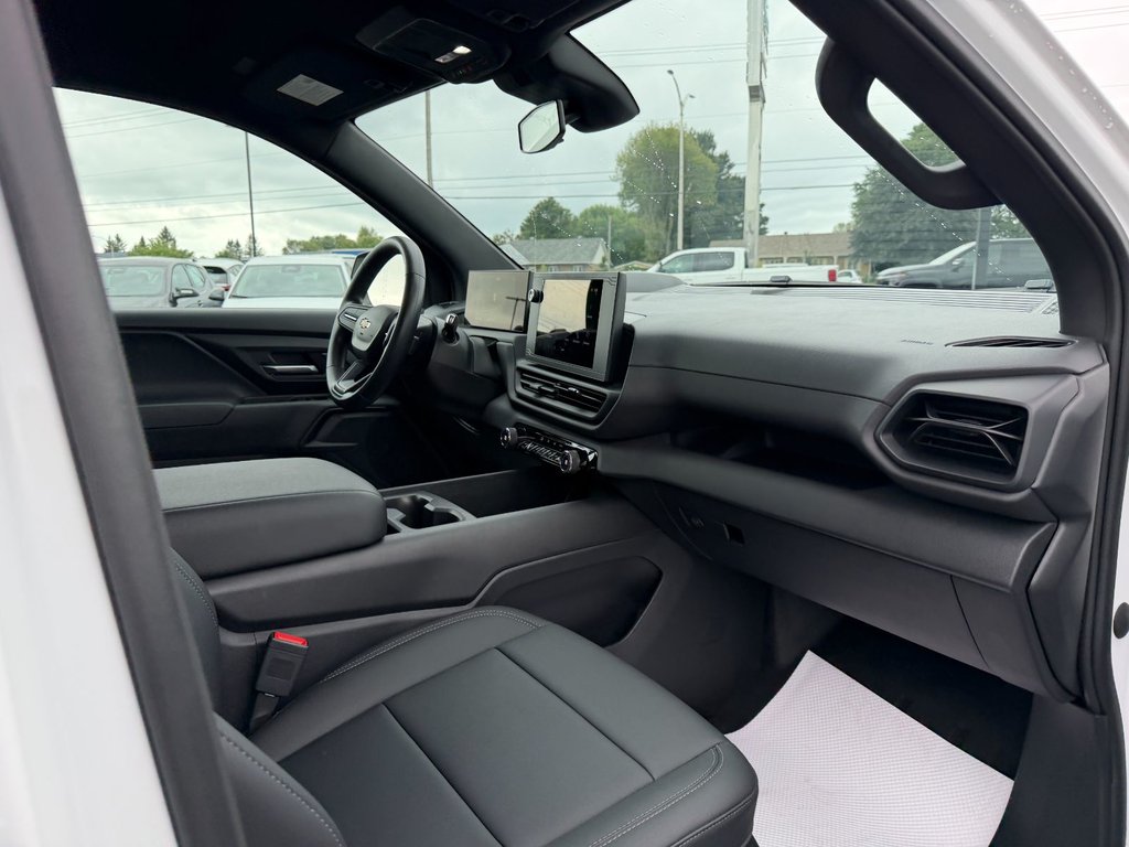 2025 Chevrolet Silverado EV in Plessisville, Quebec - 13 - w1024h768px