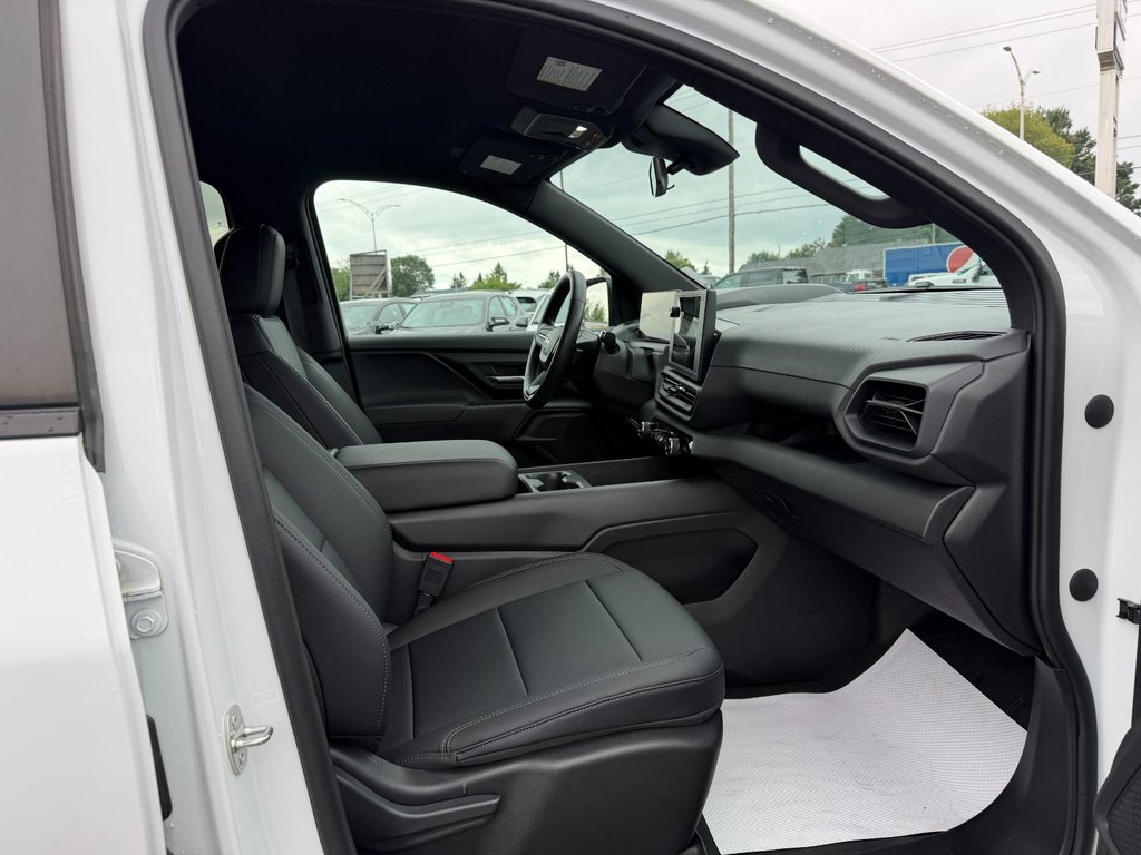 2025 Chevrolet Silverado EV in Plessisville, Quebec - 12 - w1024h768px